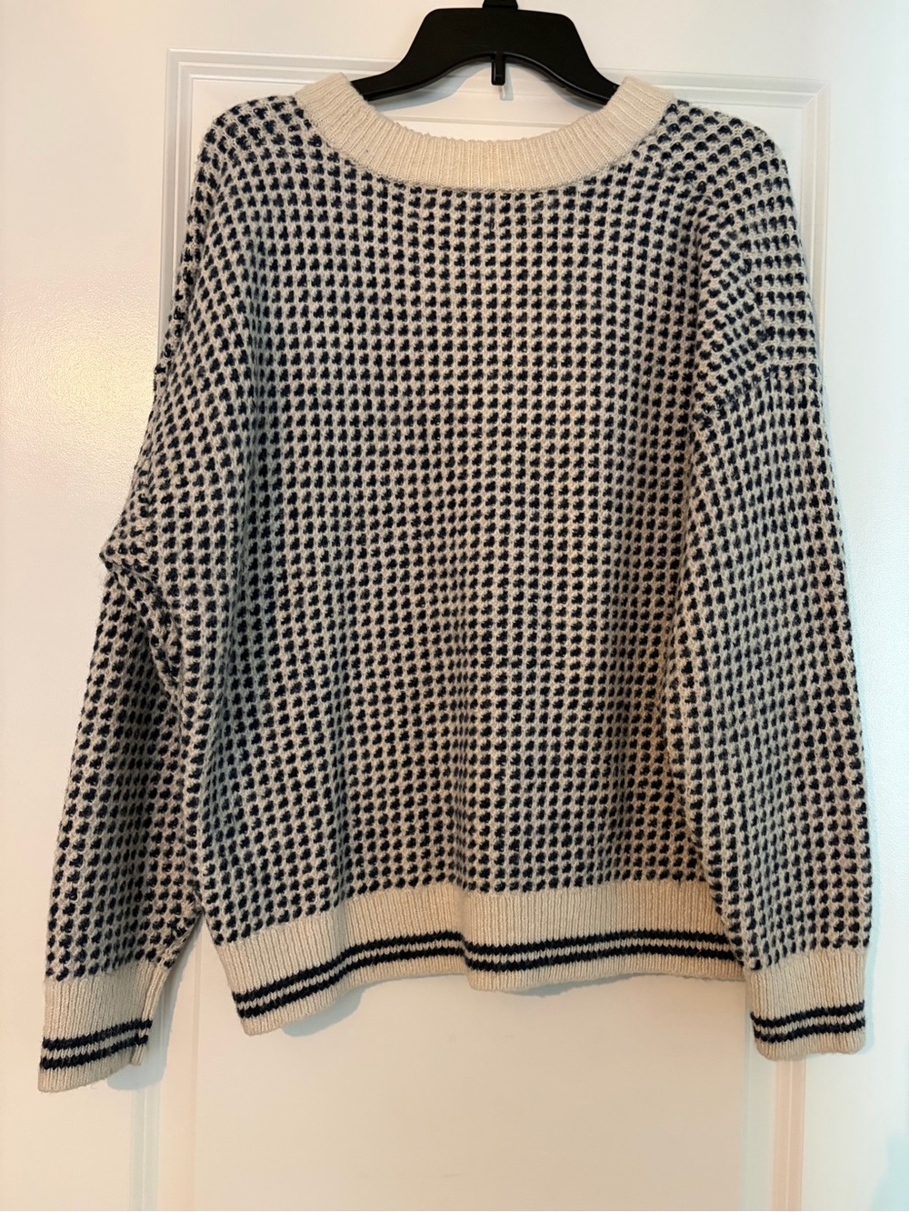 Old Navy Cream and Navy Patterned Crewneck Sweater